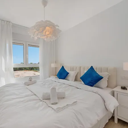 Apartment New Stylish Sunny Escape W Terrace & Pool