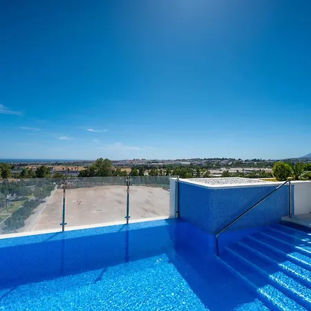 New Stylish Sunny Escape W Terrace & Pool *