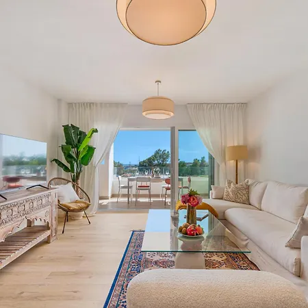 New Stylish Sunny Escape W Terrace & Pool Apartment Marbella
