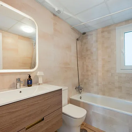 New Stylish Sunny Escape W Terrace & Pool *