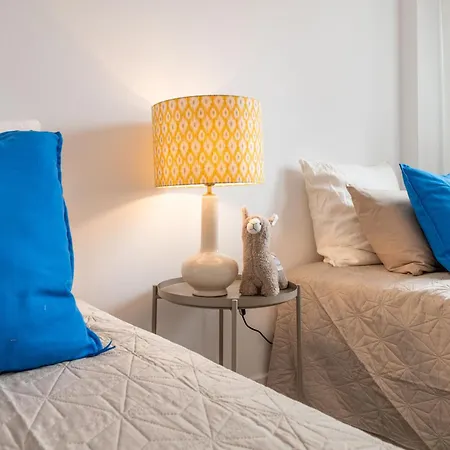 New Stylish Sunny Escape W Terrace & Pool *